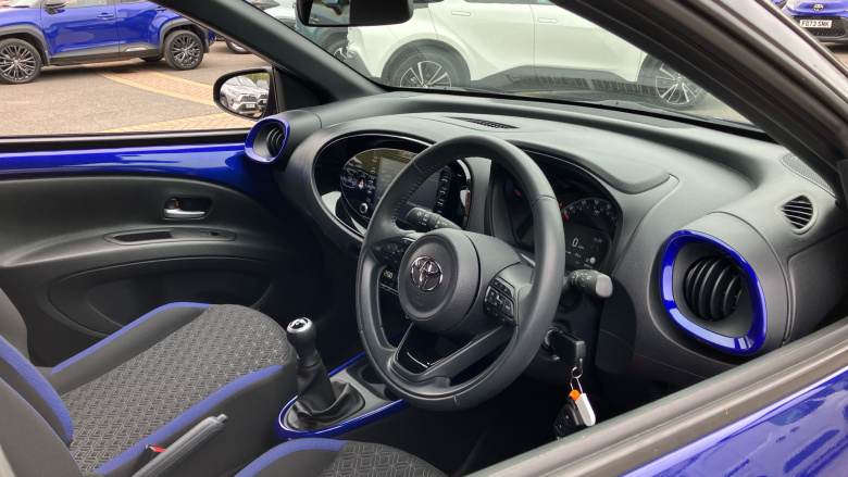 Toyota Aygo X 1.0 VVT-i Edge 5dr Petrol Hatchback